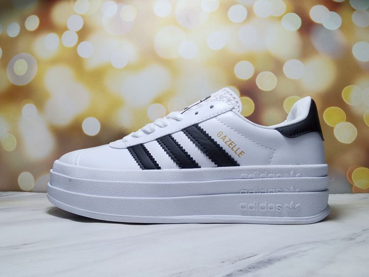 chaussures adidas blanc noir