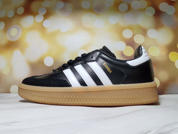 chaussures adidas fond épais noir blanc