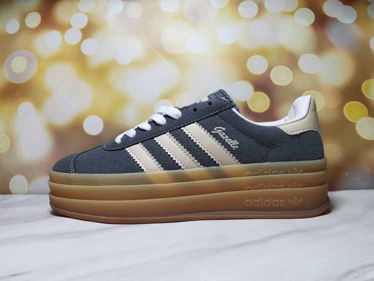 chaussures adidas gris profond