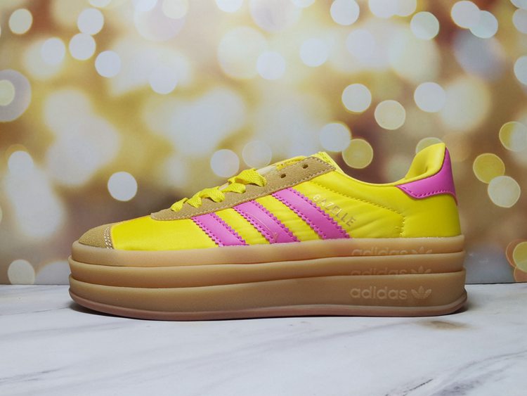 chaussures adidas pêche jaune