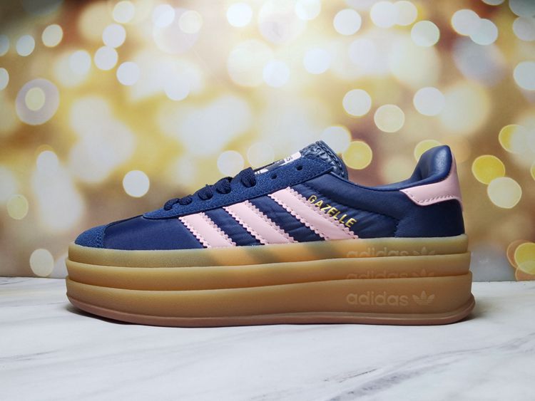 chaussures adidas poudre bleu foncé