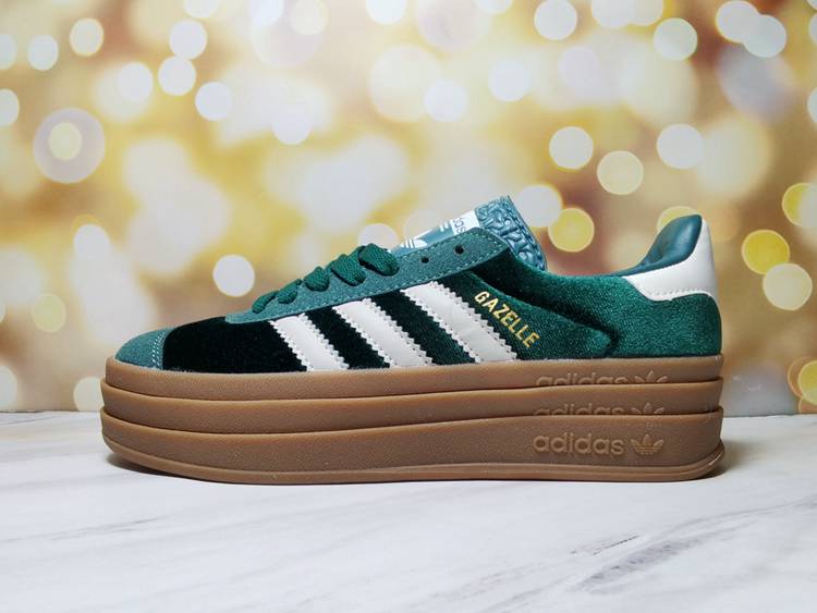 chaussures adidas velours vert