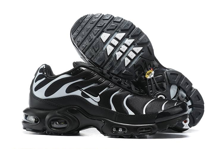 femme nike tn noir,air max plus x lacoste