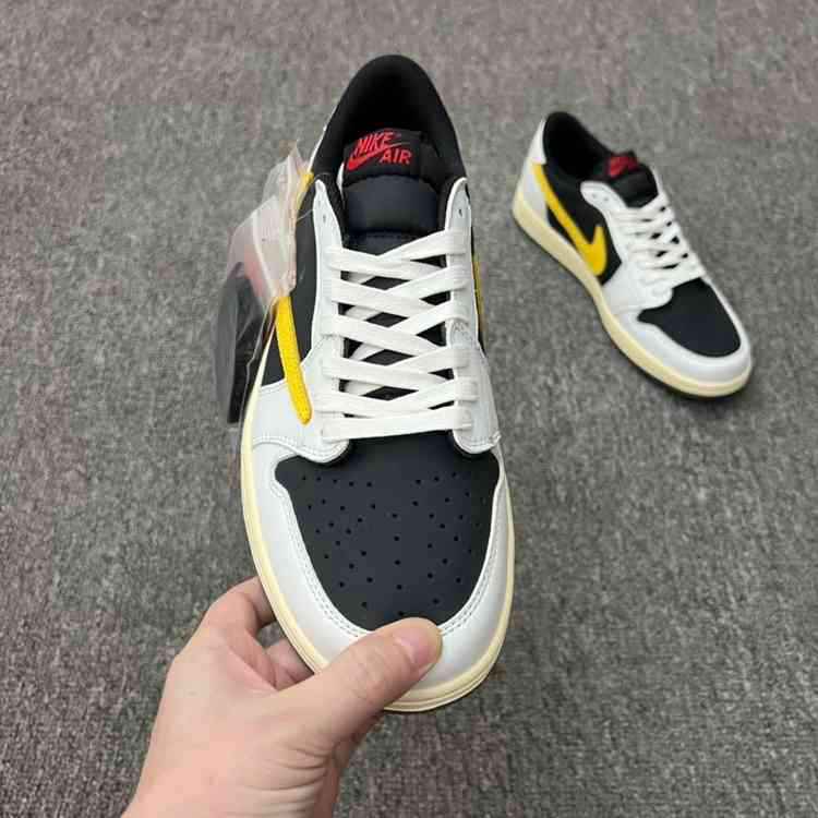 travis scott x air jordan 1 low noir aune crochet