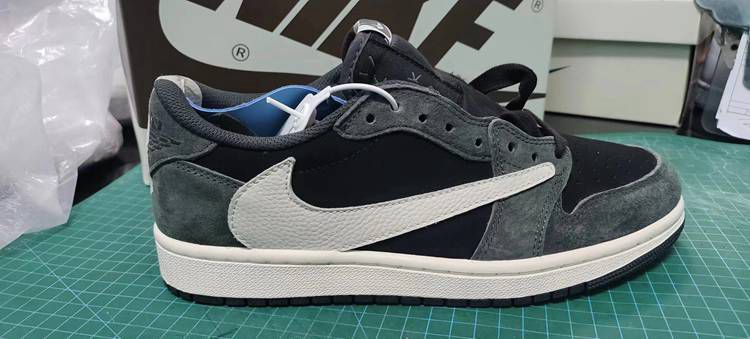 travis scott x air jordan 1 low noir gris foncé crochet